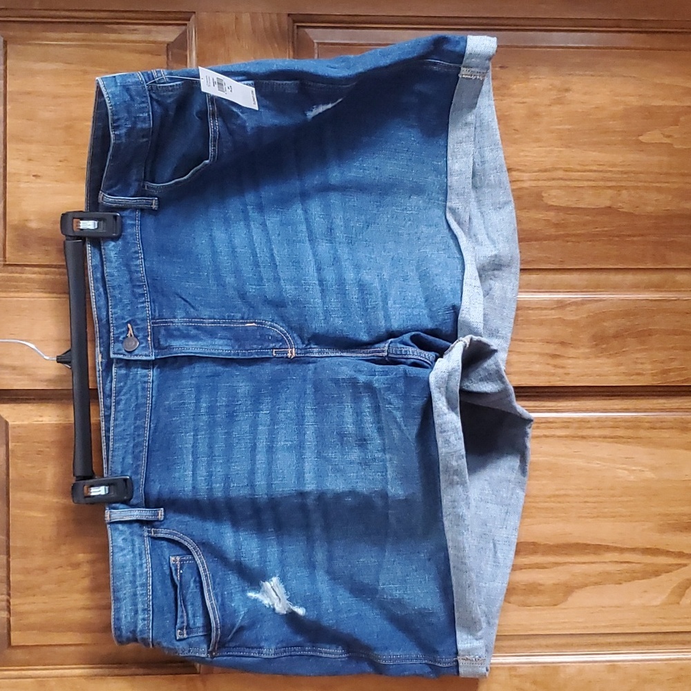 NWT Old Navy Jean Shorts Size 24W